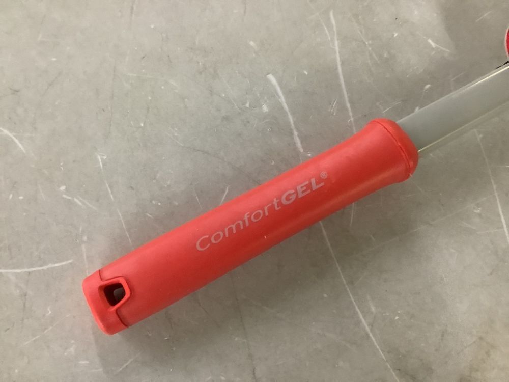 Corona ComfortGEL Extended Reach Garden Hoe and Cultivator - Image 3 - Lot 567JF