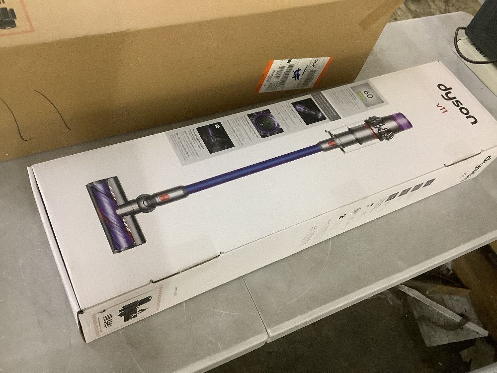 Dyson V11 Cordless Stick Vacuum Cleaner - Image 2 - Lot 22JF