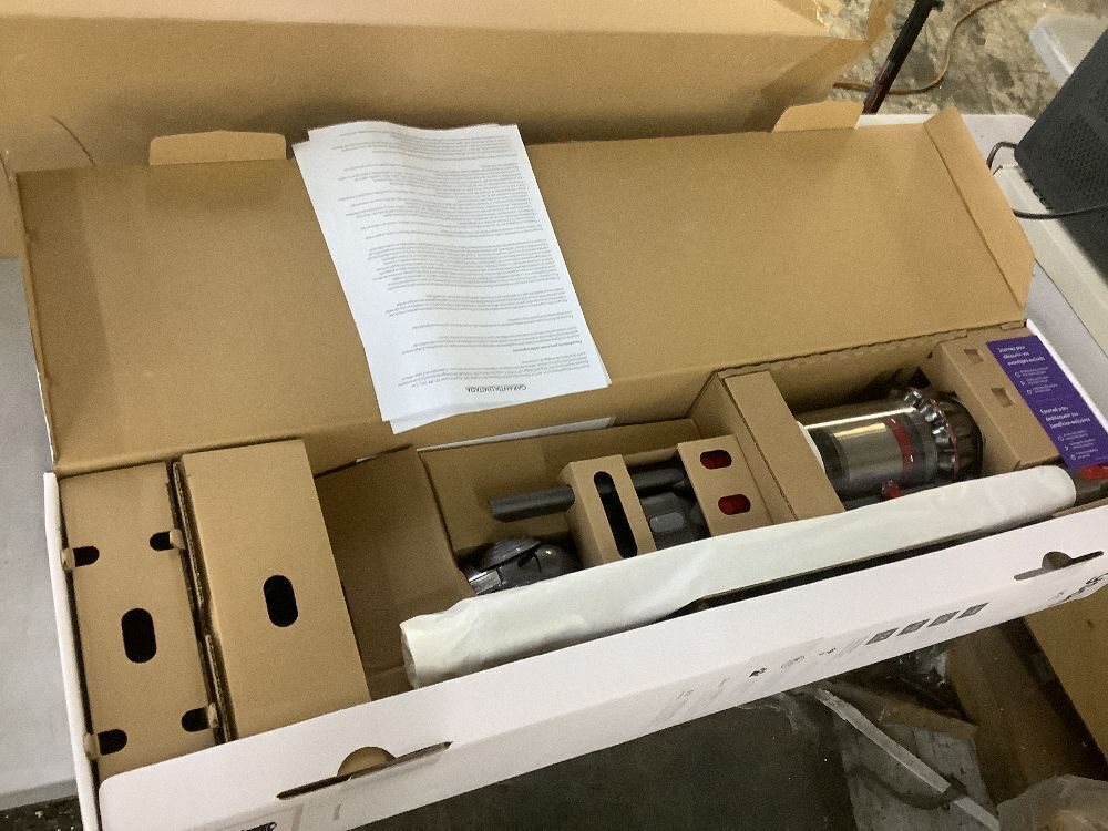 Dyson V11 Cordless Stick Vacuum Cleaner - Image 5 - Lot 22JF