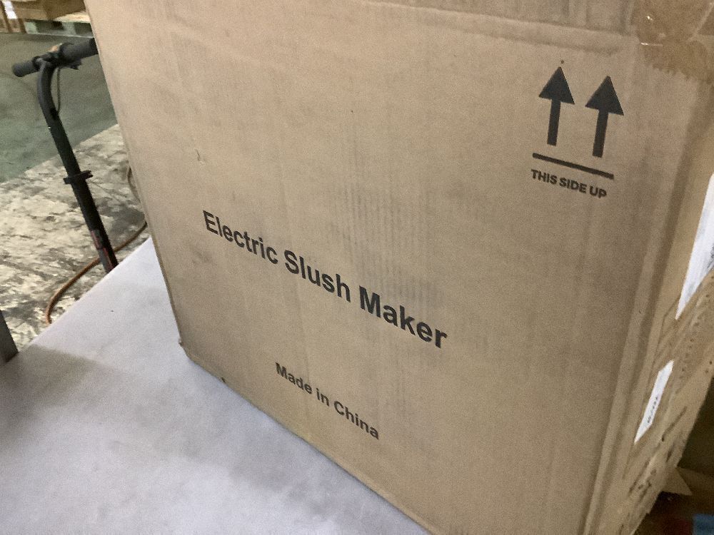 Hooure 88 oz. Black Large Capacity Self-Cleaning Drink Smoothie Snow Cone Machine with 5 Smart Modes, No Ice Required - Image 5 - Lot 39JF