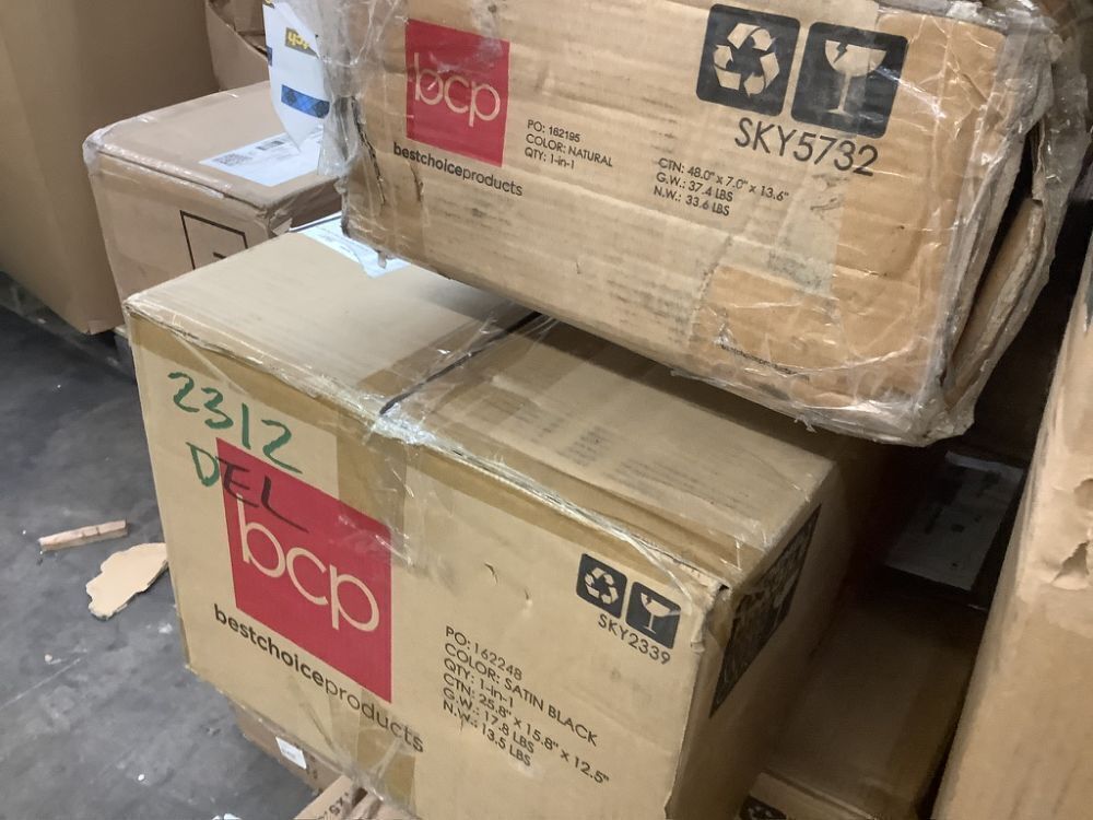 Salvage Pallet. Items Will Be Damaged and Incomplete. - Image 6 - Lot 579