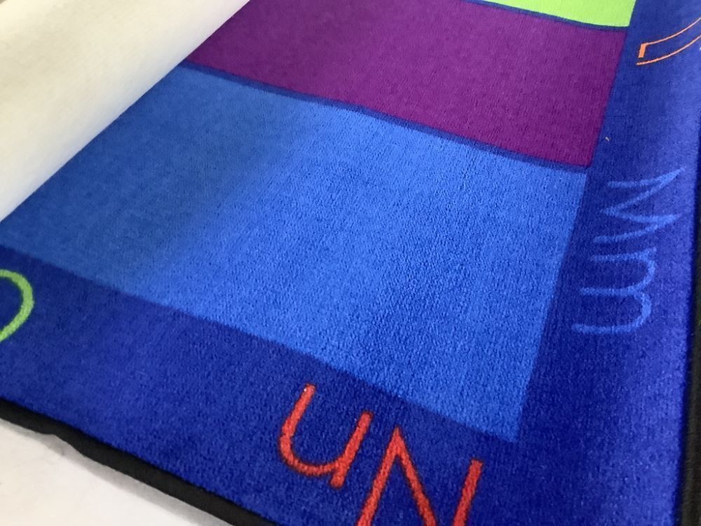 Striped Classroom Rug 6ft x 9ft - Image 2 - Lot 178JF