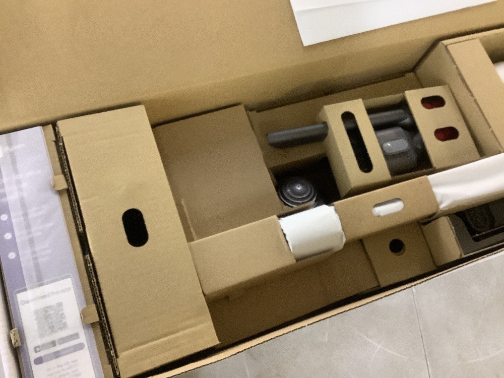 Dyson V15 Cordless Stick Vacuum Cleaner - Image 6 - Lot 29JF