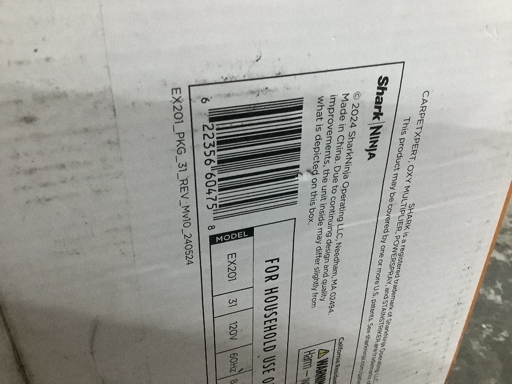 Shark Corded Carpet Expert with Stain striker pet deep carpet cleaner, built-in spot stain cleaner, shampooer - Image 4 - Lot 26JF