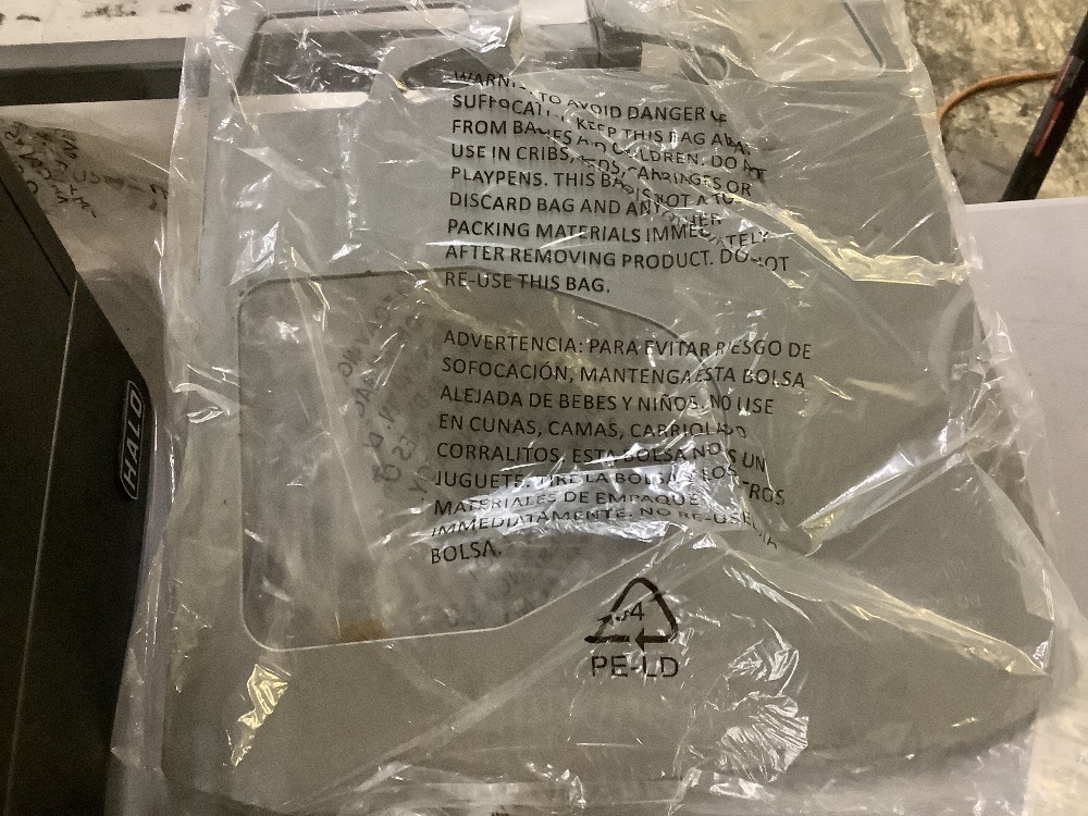 HALO Versa 16 Dual-Burner Propane Outdoor Pizza Oven - Missing Tray Assembly and A/C Adapter - Image 4 - Lot 104JF