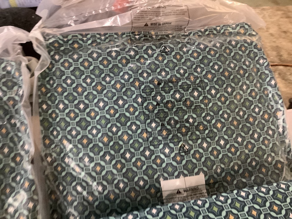 Lot of (2) 21 in. x 21 in. Alana Tile Outdoor Dining Chair Cushiona - Image 4 - Lot 309JF