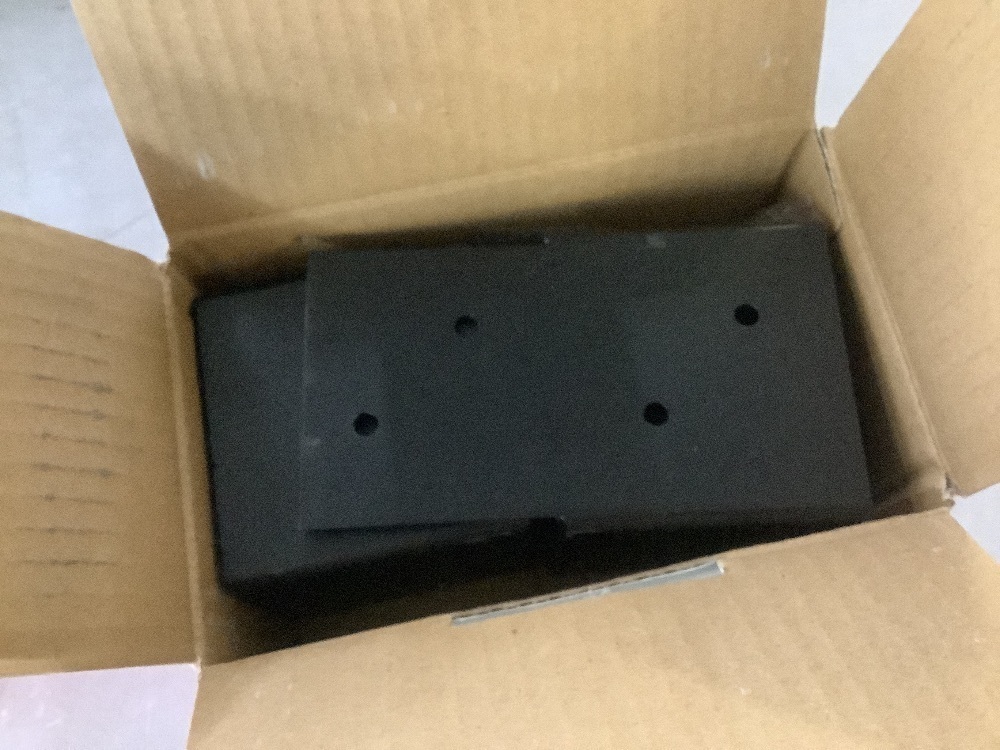 Lot of (2) 2-Packs of LINX 4 in. CoLinx Black Steel Post Wall and Railing Bracket Pergola for 4x4 Wood Posts - Image 4 - Lot 209JF