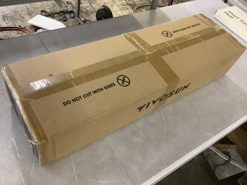 Vivosun 3 ft. x 3 ft. Mylar Hydroponic Grow Tent with Observation Window and Floor Tray - Image 2 - Lot 117JF