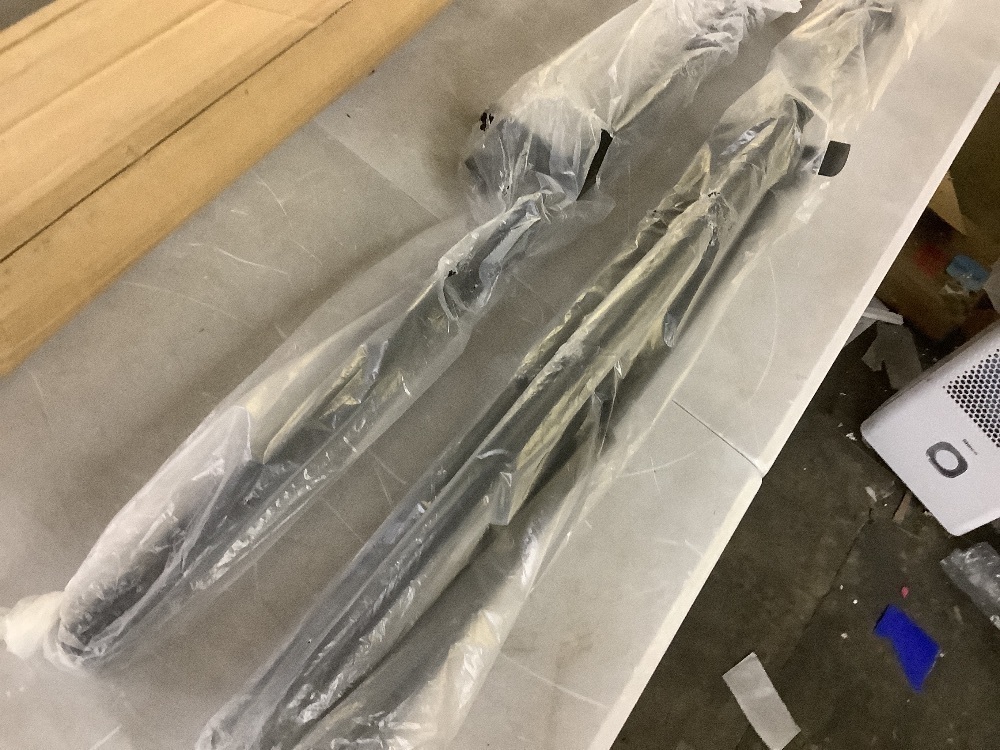 8 ft. Tripod Stage Light Stand with 3.5 ft. T-Bar for 8 Lights Black - Image 3 - Lot 215