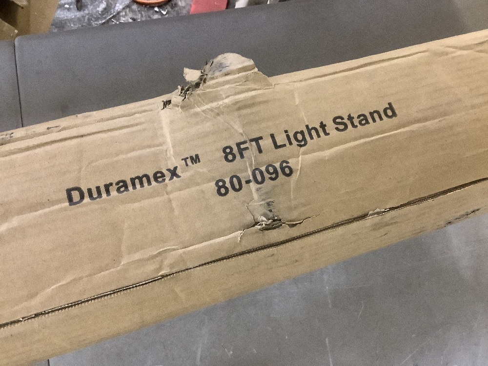 8 ft. Tripod Stage Light Stand with 3.5 ft. T-Bar for 8 Lights Black - Image 4 - Lot 215