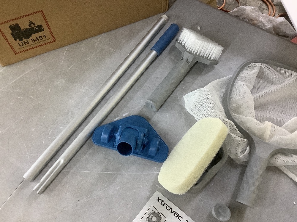 KOKIDO 5-in-1 Rechargeable Spa Vacuum Essential Kit - Powers Up, Has Suction - Image 3 - Lot 717