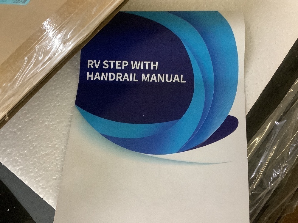 RV Steps with Handrail - Image 4 - Lot 543