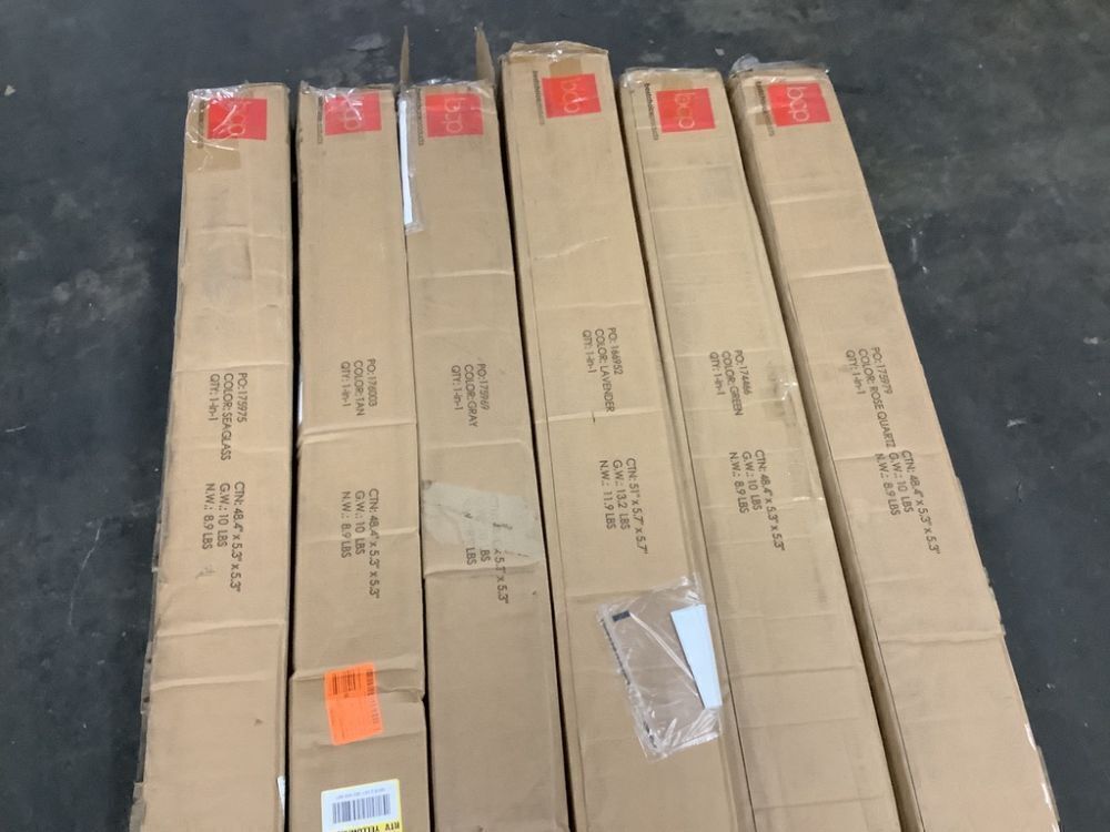 Lot of (6) 7.5' Patio Umbrellas - Uninspected - Image 4 - Lot 574