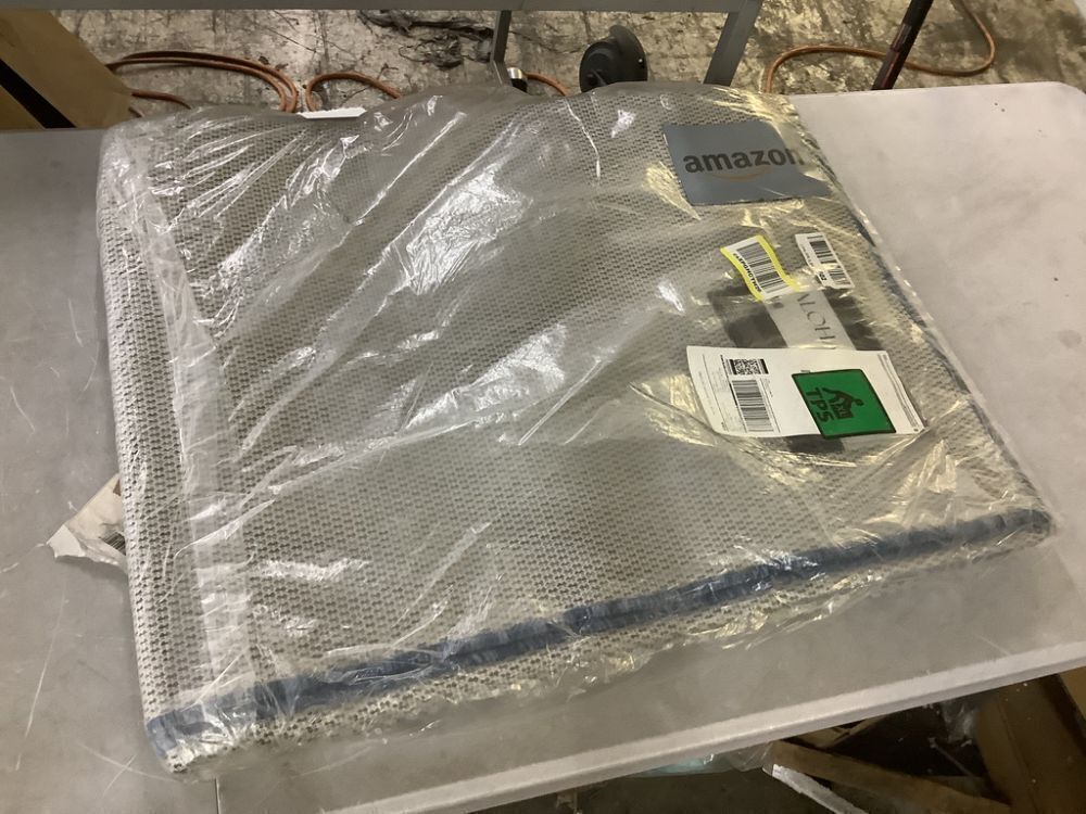 Aloha Indoor Outdoor Rug, 8' x 10' - Image 2 - Lot 280JF