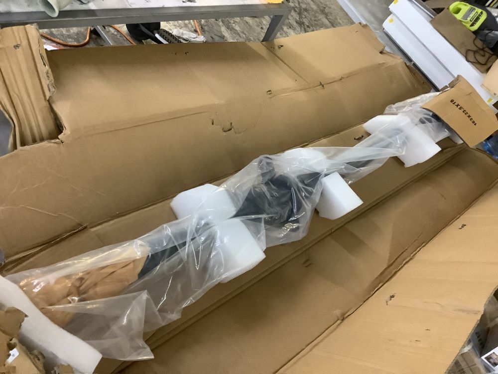 Rear Drive Shaft Prop Shaft Driveshaft Assembly for 2005-2009 SRX 3.6 4.6L V6 V8 - Image 2 - Lot 268JF