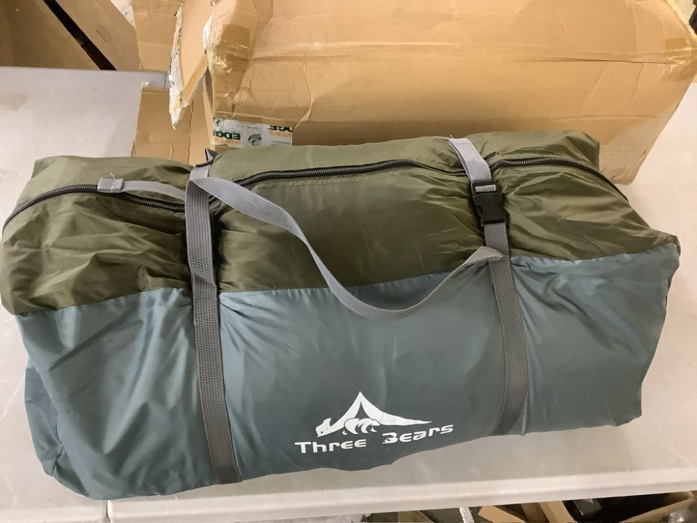 Three Bears 6-Person 3000mm Waterproof Double-Layer Tent with Room Dividers - Image 5 - Lot 464