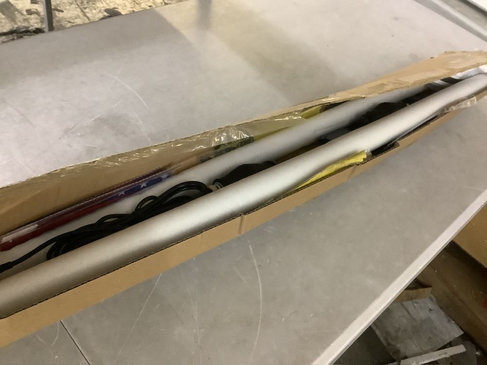 4FT LED Whip Lights with Spring Base, 2 Pack - Image 2 - Lot 133