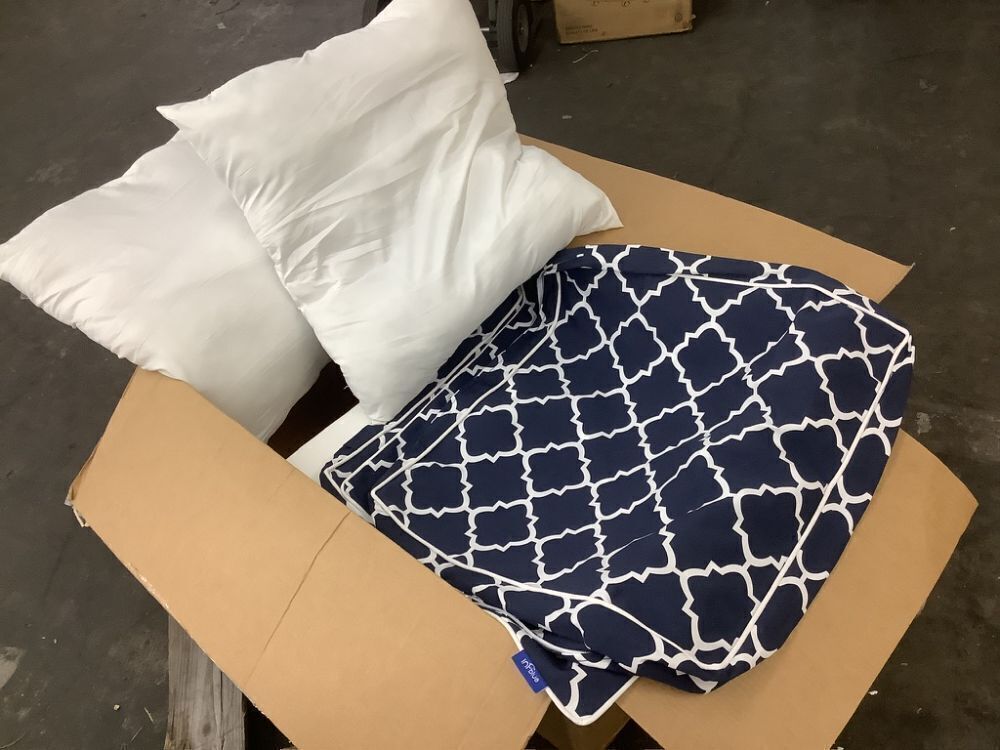 Set of 2 Deep Seating Outdoor Cushions - Image 1 - Lot 744