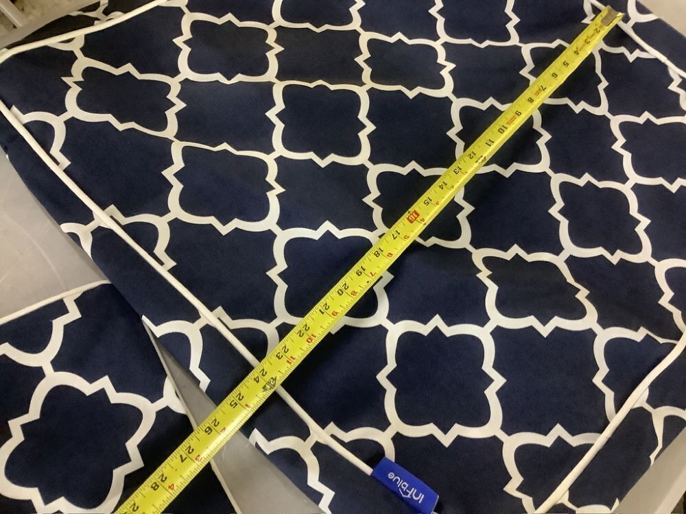 Set of 2 Deep Seating Outdoor Cushions - Image 7 - Lot 744