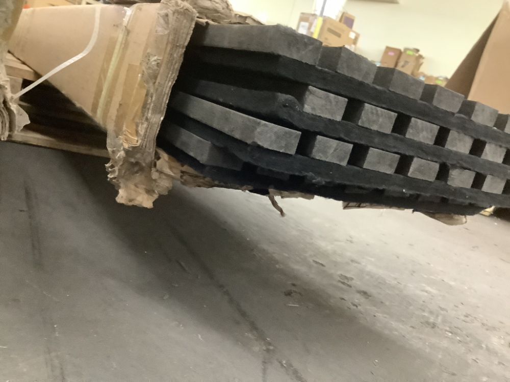 Lot of (2) 4-Piece Wood Slat Acoustic Panels - Damage on a Few Pieces - Image 5 - Lot 148JF