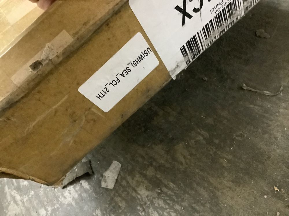 Lot of (2) 4-Piece Wood Slat Acoustic Panels - Damage on a Few Pieces - Image 10 - Lot 148JF