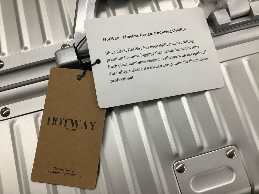 HotWay 28 Inch Checked Luggage with Aluminum Frame - Image 7 - Lot 149JF