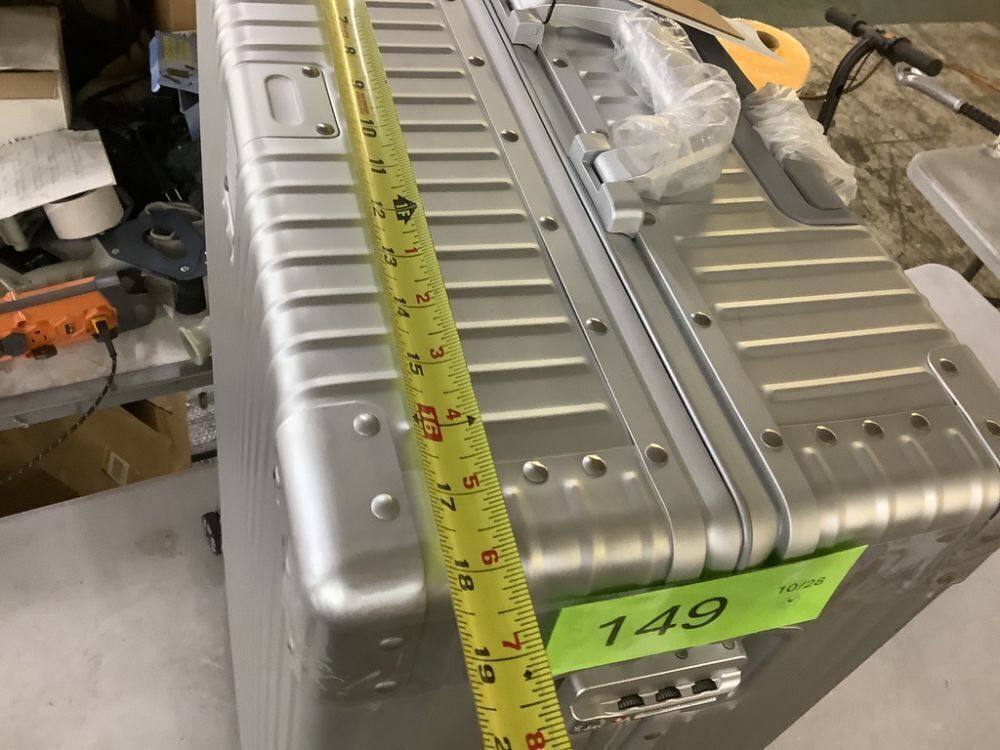 HotWay 28 Inch Checked Luggage with Aluminum Frame - Image 13 - Lot 149JF