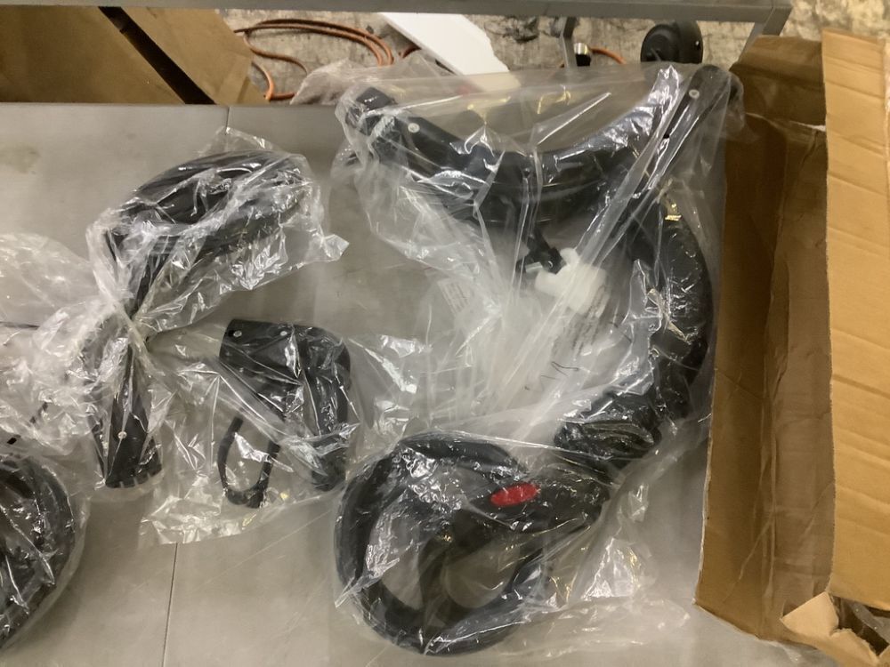 Soundfuse 3 Wheel Lightweight Foldable Aluminum Rollator Walker - Image 4 - Lot 231