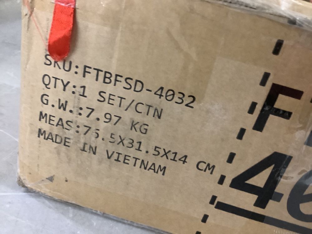 Dresser with 5 Fabric Drawers - Image 4 - Lot 235