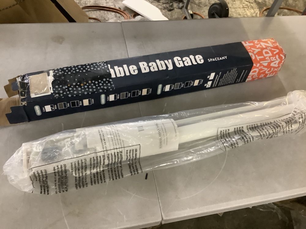 Retractable Baby Gate 33.5" Tall, Up to 45" Wide - Image 2 - Lot 342