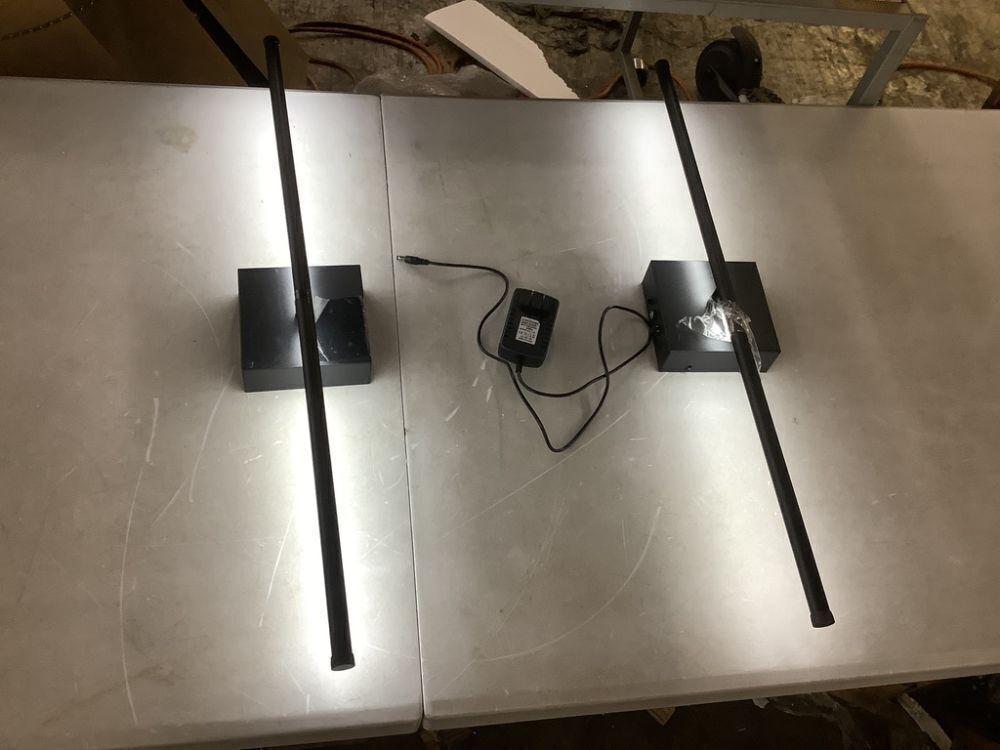 Set of 2 Battery Wall Sconces - Image 1 - Lot 347