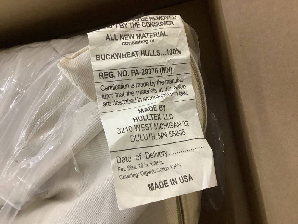 Hullo Buckwheat Pillow 20”x26” - Image 4 - Lot 539