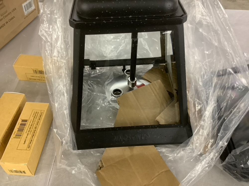 Gama Sonic Imperial Solar Post Light, Black Aluminum and Glass, Triple Candelabra Bulb with 3-inch Fitter for Lamp Poles, Warm White 2700K, 37BC50012 - Image 5 - Lot 414