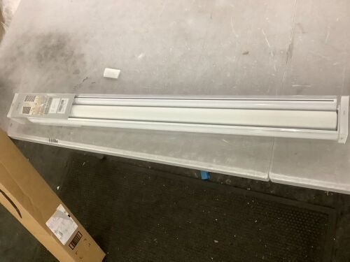 Persilux Cordless Zebra Blinds, White, 37" x 72" - Lot 420
