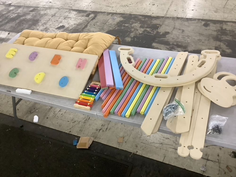 8 in 1 Pikler Triangle Set for Kids - Image 1 - Lot 419