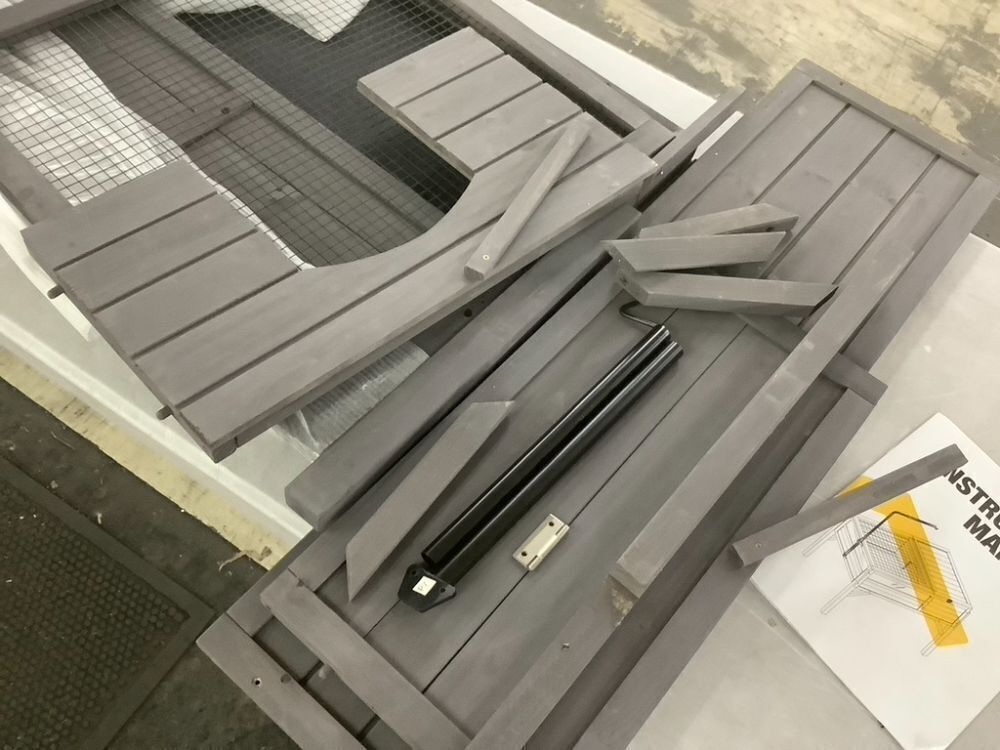 Reptile Terrarium Table with Adjustable Lamp Holdern - Unknown if Hardware is Complete - Image 4 - Lot 105