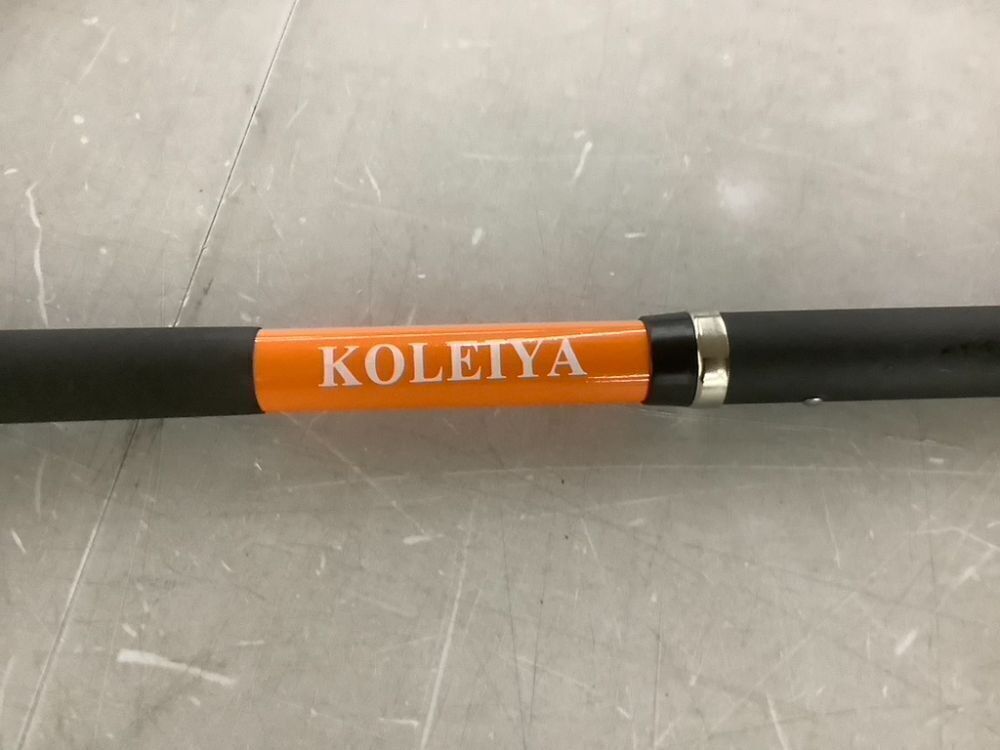 Pitch Fork with Long Fiberglass Handle, 57inches - Image 3 - Lot 107