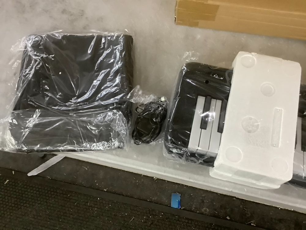 88 Key Piano Keyboard - Image 6 - Lot 112