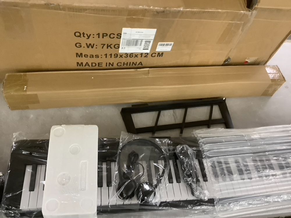 88 Key Piano Keyboard - Image 7 - Lot 112