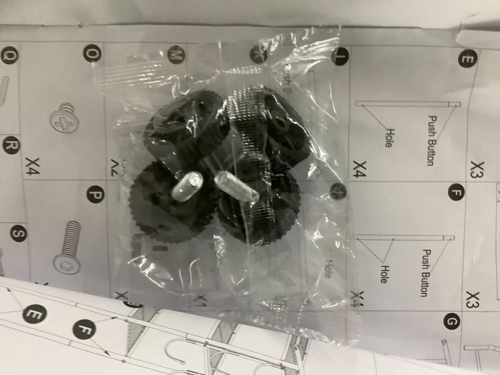 Wire Shelving Unit - No Hardware - Image 4 - Lot 709