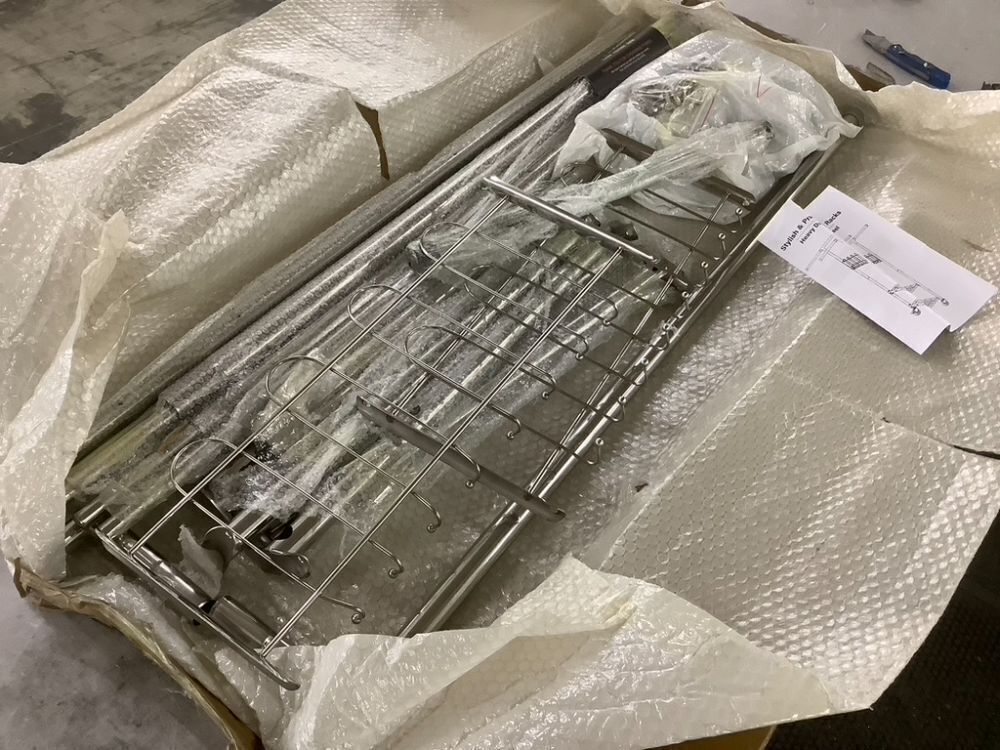 Stainless Steel Heavy Duty Clothes Rack - Image 4 - Lot 408