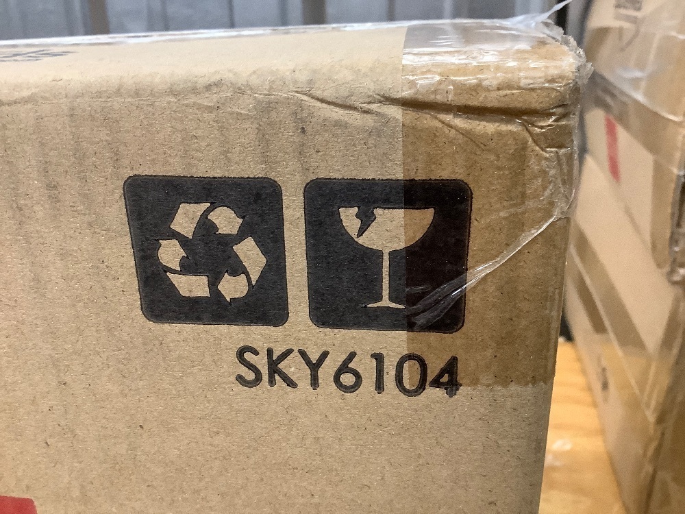 6V Portable Foot Pedal Sewing Machine w/ 12 Stitch Patterns - Image 2 - Lot 6957