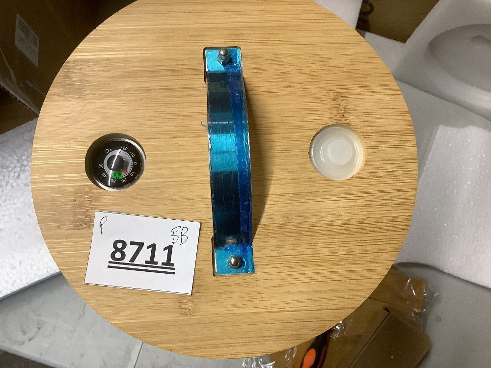 Maxcheck 2.9 Gallon Beverage Dispenser 11 L Glass Drink Dispenser with Wood Stand Spigot Lid Large Drink Container Lemonade Jar for Picnic Bar Restaurant Store - Image 3 - Lot 8711