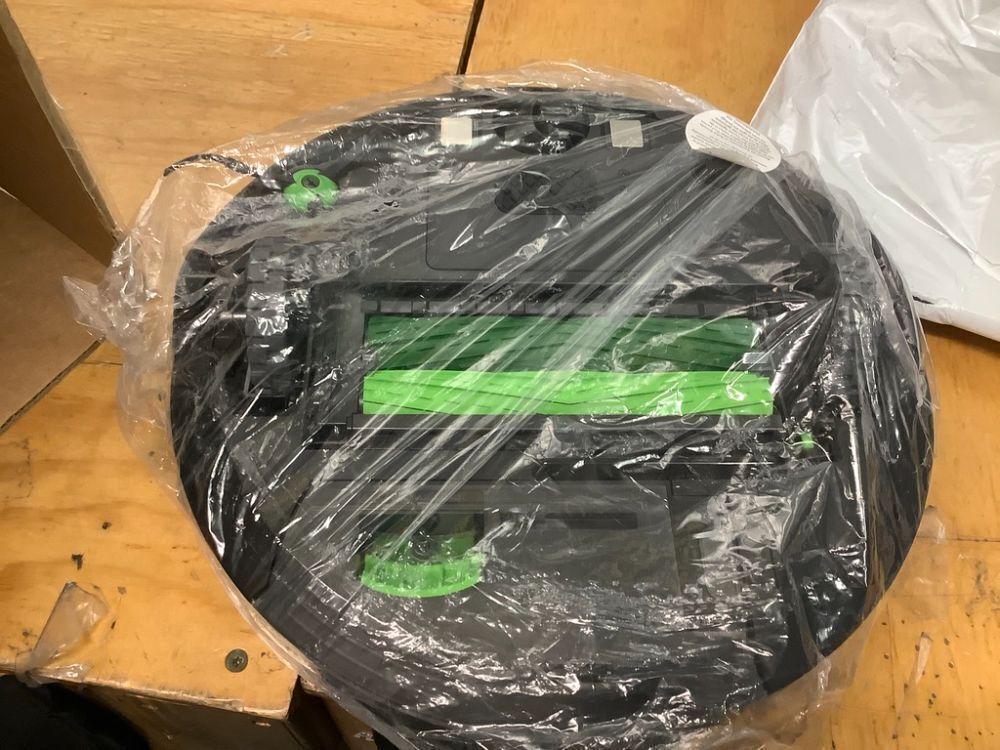 iRobot Roomba i4+ EVO (4552) Self Emptying Robot Vacuum(Renewed Premium) - Image 3 - Lot 14