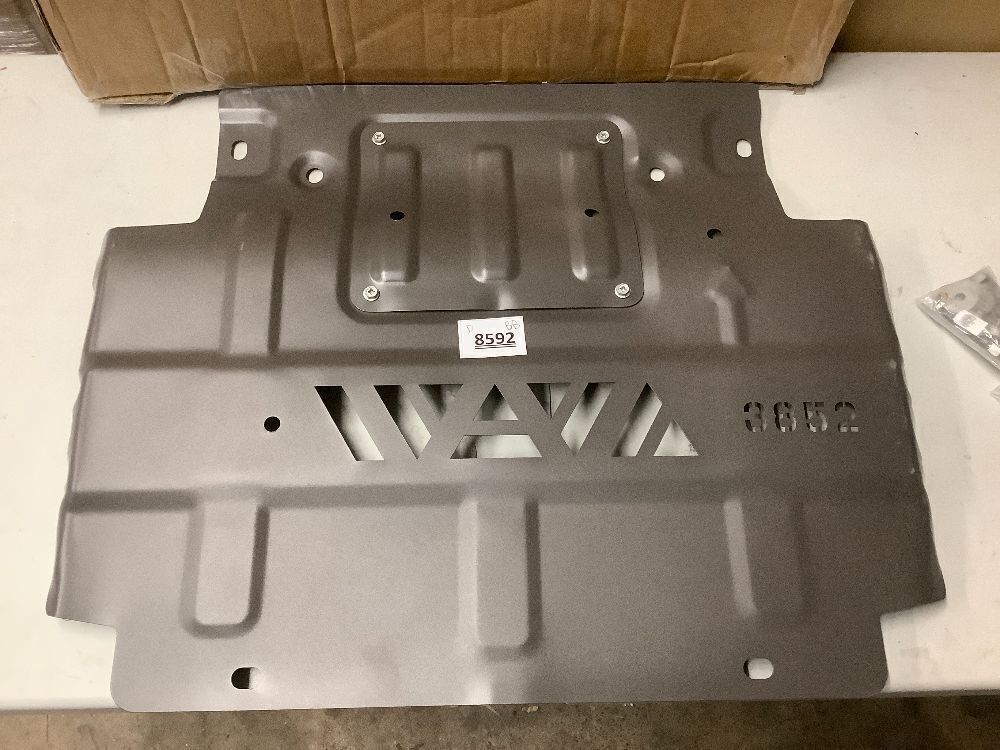 FL3Z-5D032-D Engine Splash Guard Shield Grill - Image 3 - Lot 8592