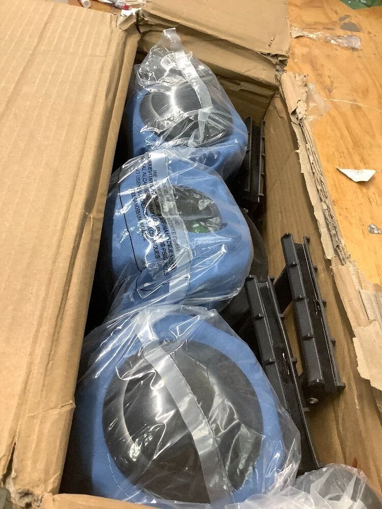 HERA'S PALACE 15ft Patio Umbrella with Base Included Double Sided Outdoor Umbrella for Patio Table Umbrella Outdoor 36 LED Solar Lights for Garden - Image 2 - Lot 8718