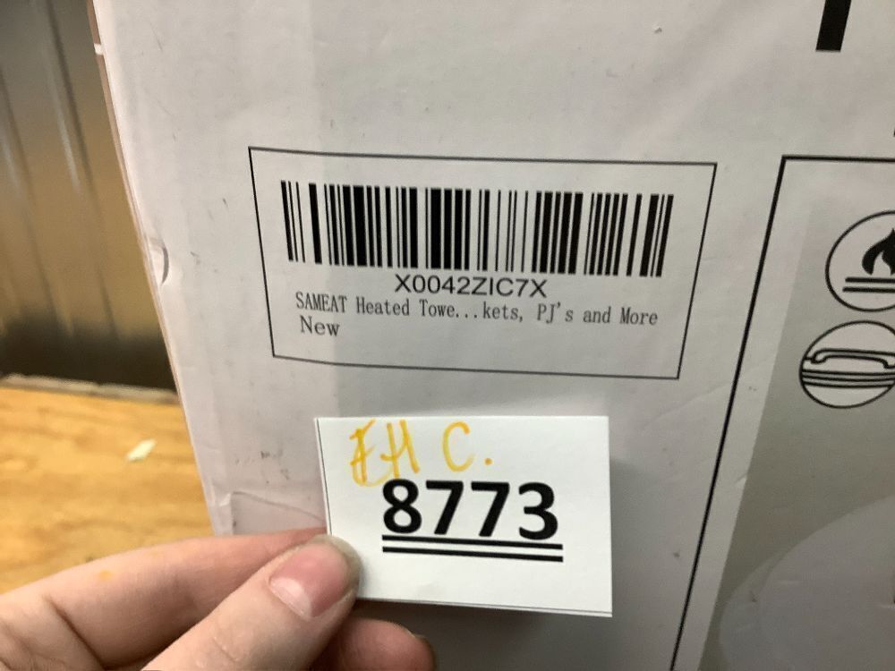 Towel Warmer - Image 4 - Lot 8773