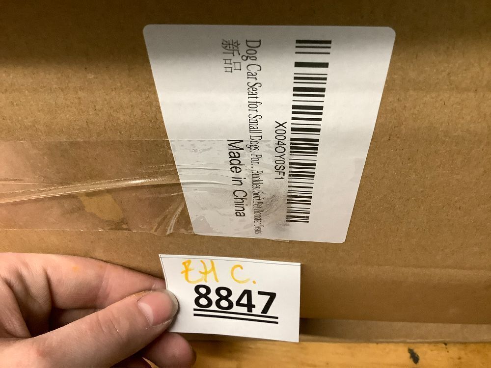 Dog Car Seat for Small Dogs Under 13 lbs (6kg), Deluxe Dog Booster Car Seat with Durable Belt and Buckles, Portable and Soft Pet Booster Seat, Black - Image 5 - Lot 8847