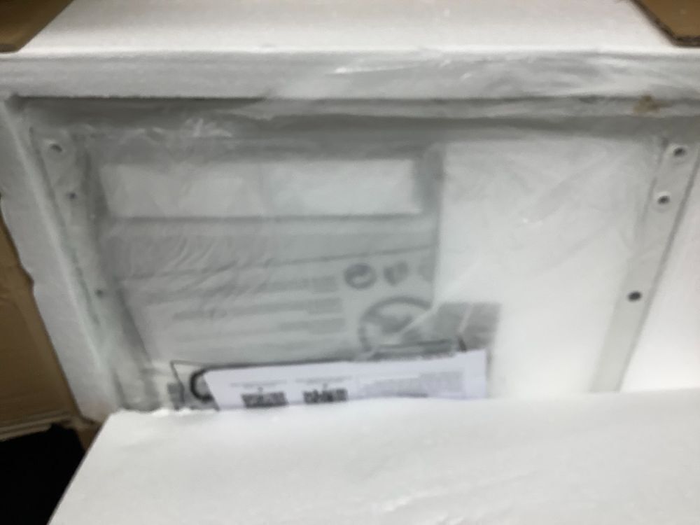 Small Vanity Desk for Compact Space: Mini Makeup Table Set for Bedroom - Tiny White Vanity with Mirror for Girls - Image 2 - Lot 8858