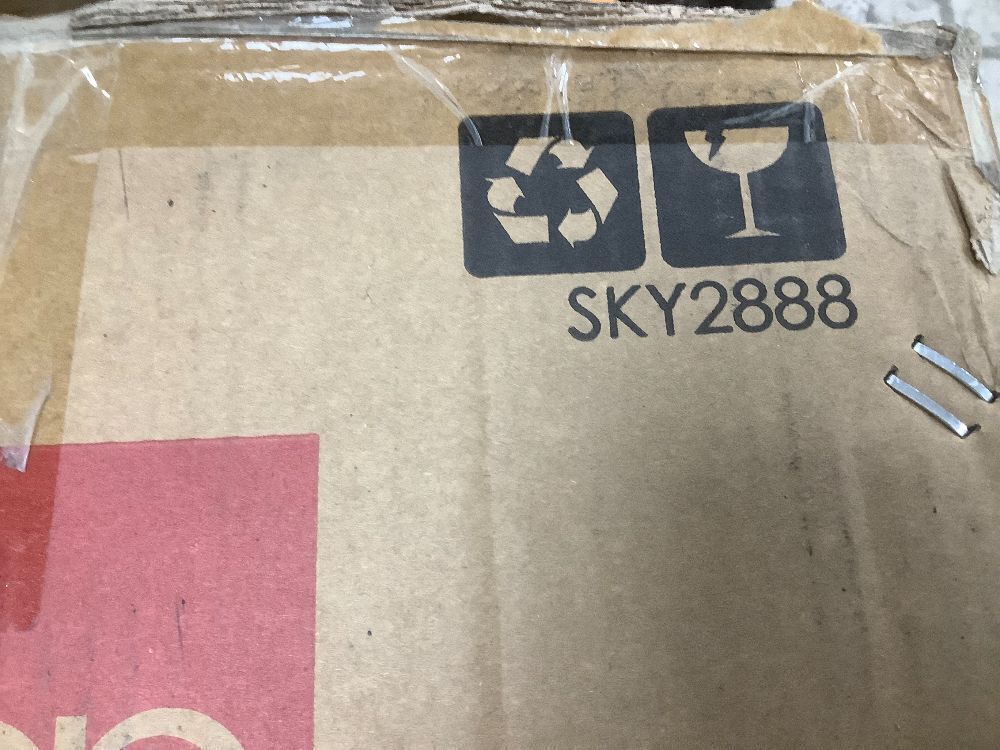 Pre-Lit Artificial Green Spruce Christmas Tree, w/Easy Assembly - Image 3 - Lot 9002